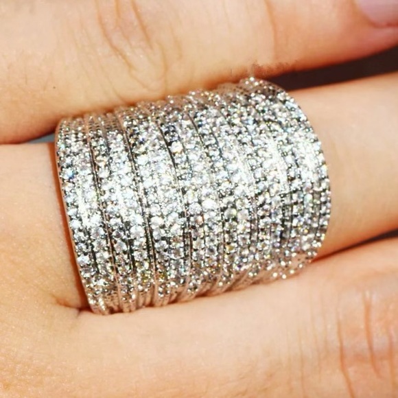 NWOT luxury princess cut 6.8 CT ring - Picture 4 of 4